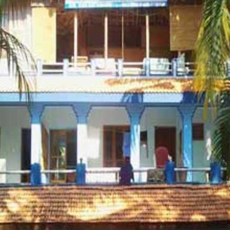 Blue Marine Beach Resort Varkala Exteriör bild