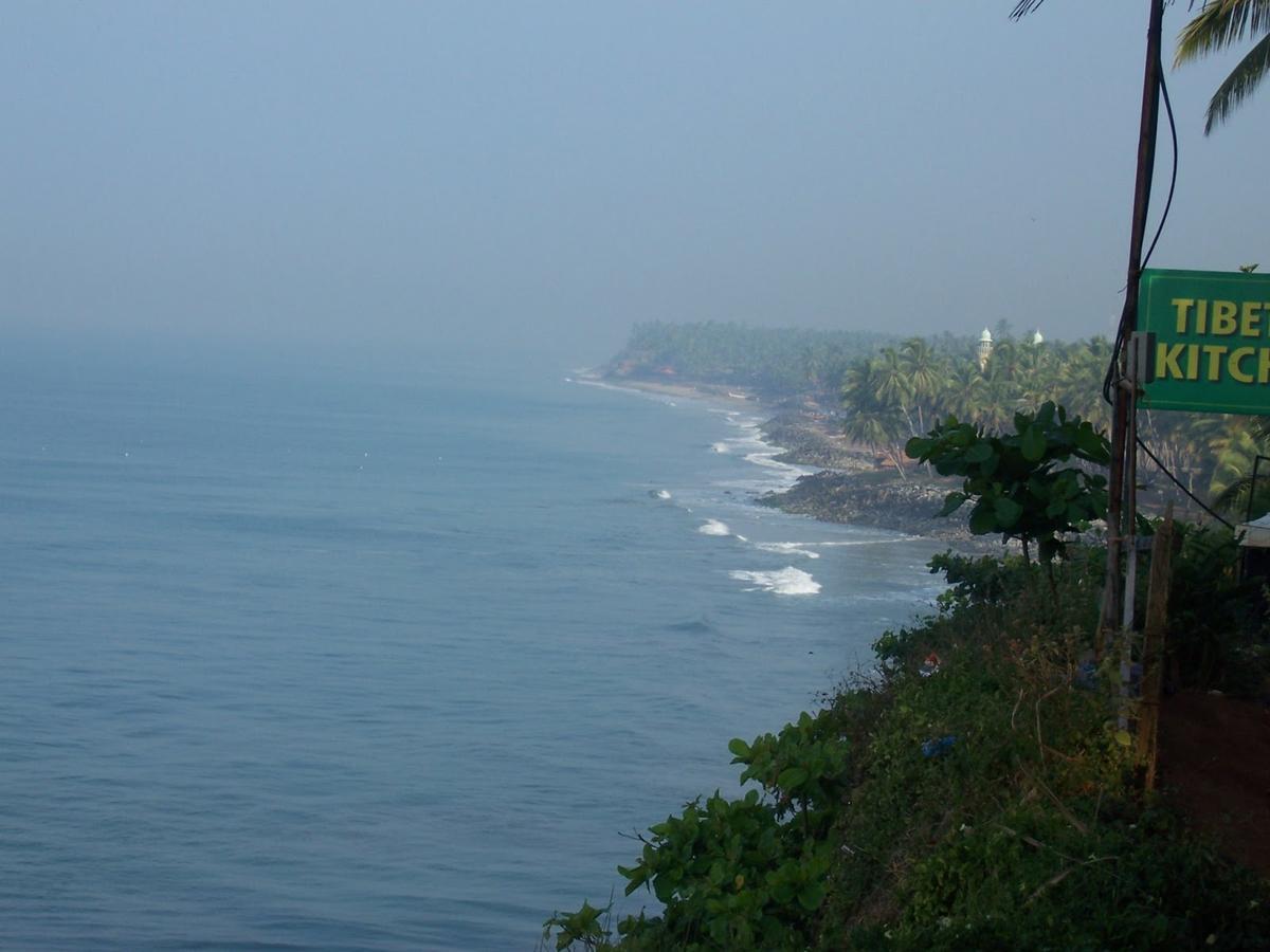 Blue Marine Beach Resort Varkala Exteriör bild